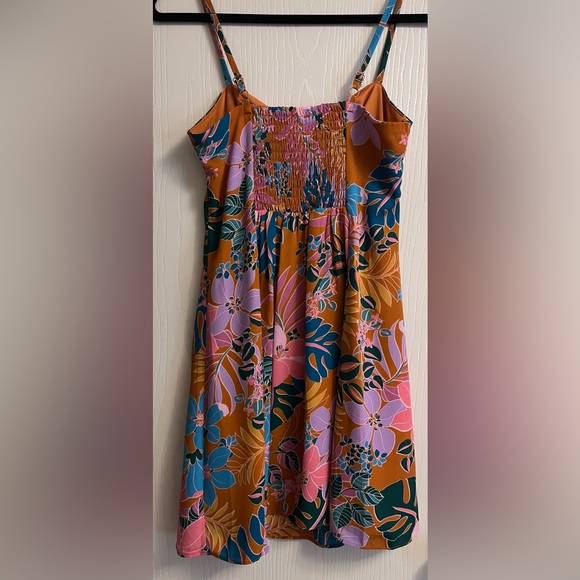 City Vibe Dress in Small. Worn once. - Picture 3 of 3